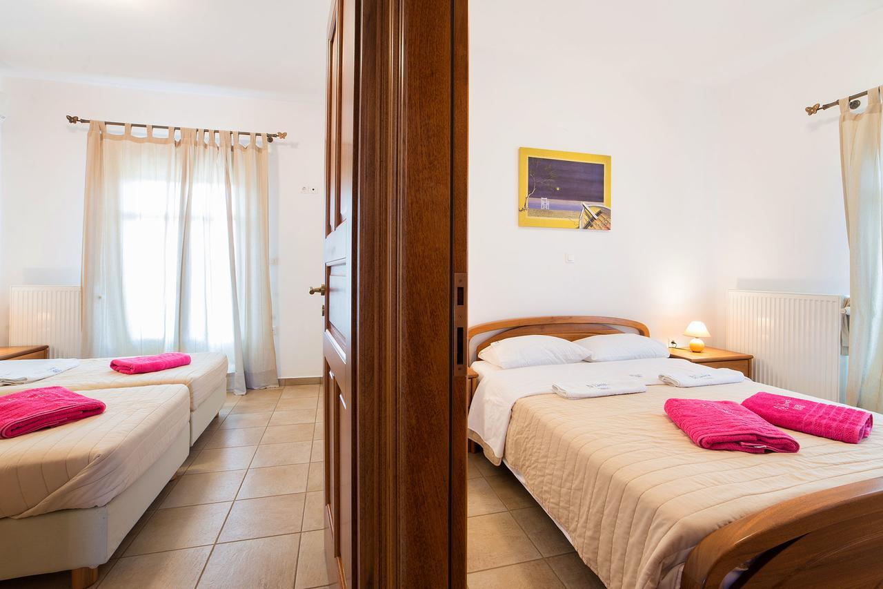 Villa San Dimitrio House On The Beach โลการาส ภายนอก รูปภาพ
