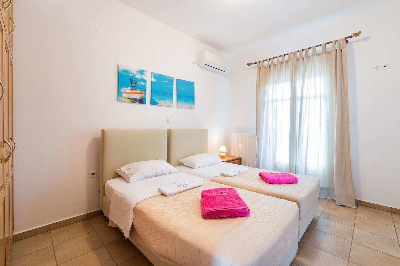 Villa San Dimitrio House On The Beach โลการาส ภายนอก รูปภาพ