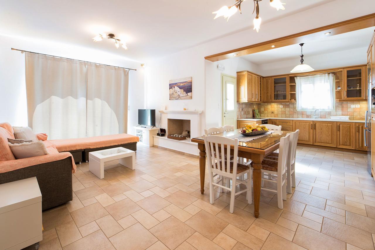 Villa San Dimitrio House On The Beach โลการาส ภายนอก รูปภาพ